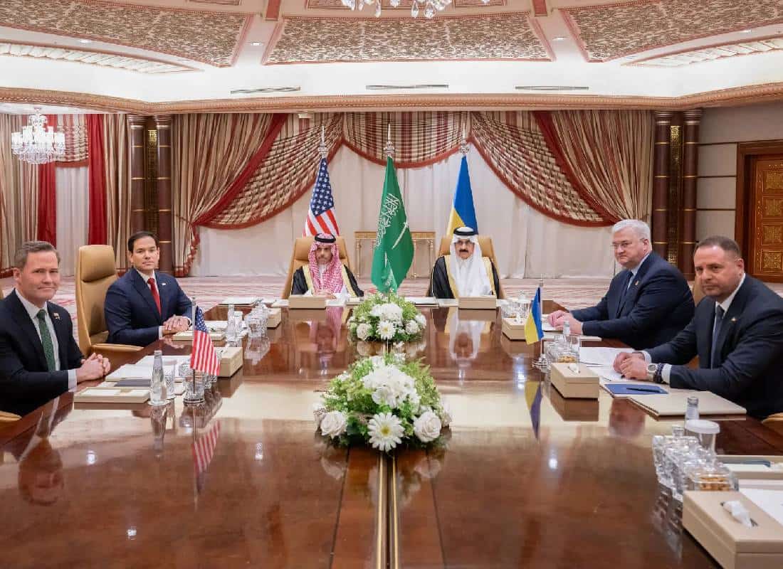 פריצת דרך בג'דה: ארה"ב מחדשת סיוע צבאי לאוקראינה לאחר הסכמה על הצעת הפסקת אש של טראמפ