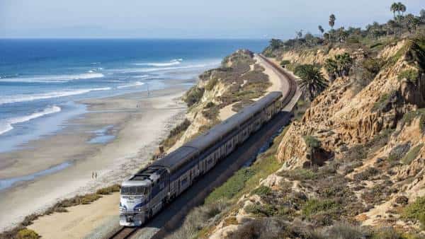 Amtrak יורדת מהפסים: קונים כרטיס רכבת לאחד מהיעדים שבמבצע ושלושה חברים יכולים להצטרף בחצי מחיר