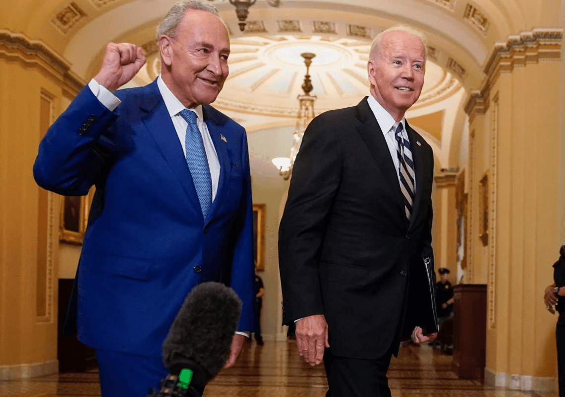 צ'אק שומר מתעקש שהדמוקרטים "לא הטעו את הציבור" לגבי מצבו של ביידן