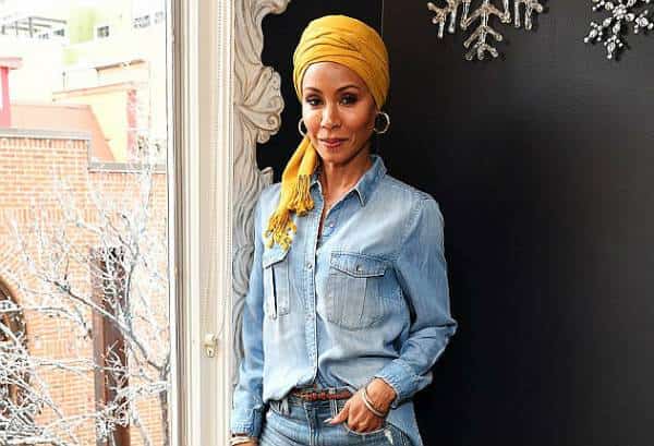 "רעדתי מפחד": ג'יידה פינקט סמית' חשפה שהיא חולה במחלה מוזרה שגורמת לה להקריח 