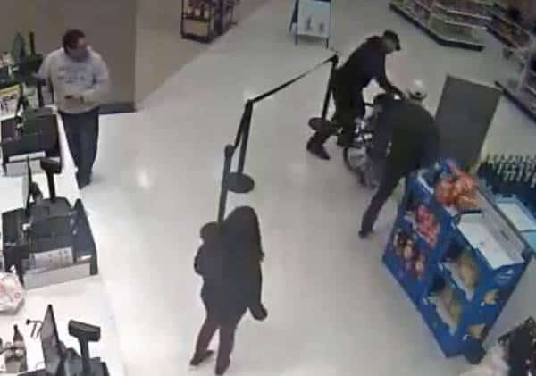 אדם בכסא גלגלים העיר לנהג שתפס לו את חניית הנכים: לתגובה אכזרית שכזאת הוא לא ציפה