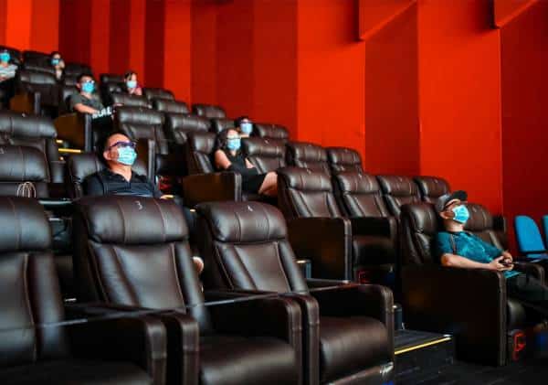 כזה דבר עוד לא היה: רשת בתי הקולנוע מציעה לכם לשכור אולם שלם ל-20 איש החל מ-99 דולר
