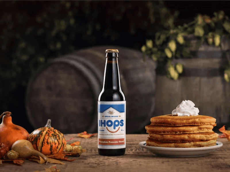 ארוחת בוקר כתומה: IHOP משיקה פנקייק ובירה מדלעת