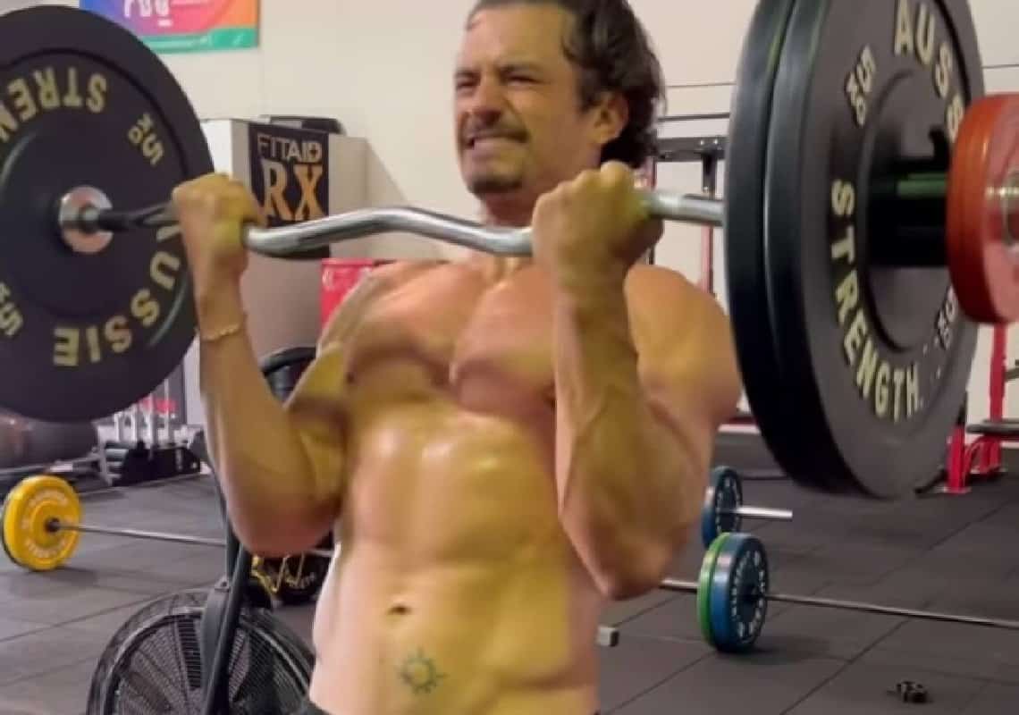 גם בגיל 45, לוהט מתמיד: אורלנדו בלום משגע את המעריצים