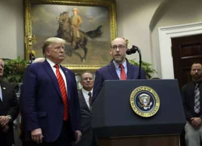 בית המשפט העליון מאשר פיטורים המוניים: עשרות אלפי עובדים פדרליים נותרים ללא הגנה