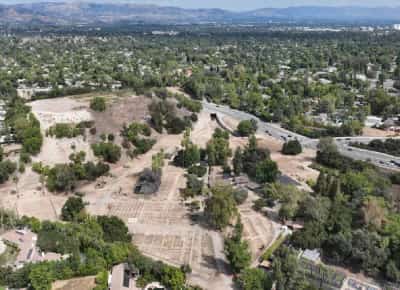 לוס אנג'לס: משתלה בת 73 שנה בוודלנד הילס תהפוך לבית עלמין – והתושבים מתקוממים