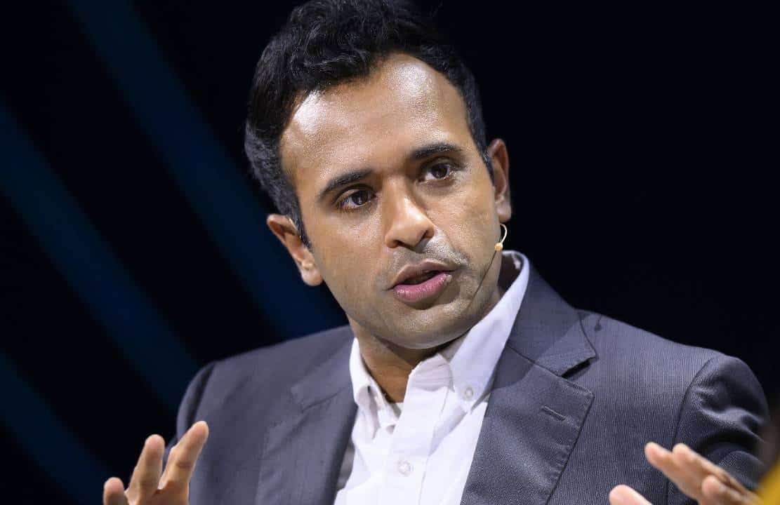 ‏המועמד השמרן שעוקף את דה-סנטיס בפופולריות: "ילד שחושב כי הוא טרנסג'נדר סובל מבעיה נפשית - יש לעזור לו" ‏