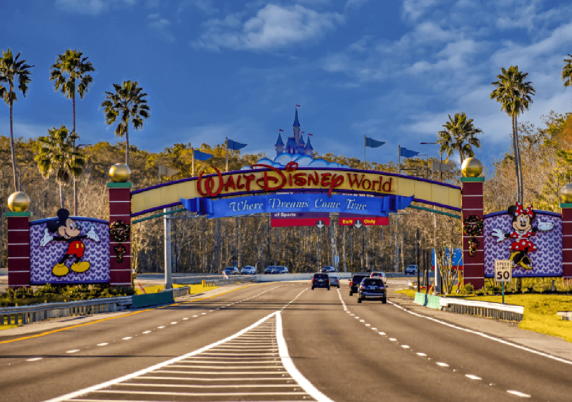 ניוסם מנסה לשכנע את דיסני לחזור לקליפורניה – פלורידה: " הוא שכח למה הם עזבו מלכתחילה"