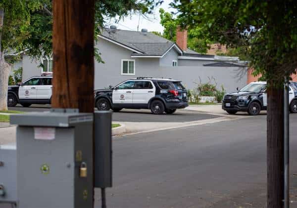 מבצע משטרתי נרחב בוואלי לוס אנג'לס: חברי כנופיית MS-13 נעצרו בפשיטה 