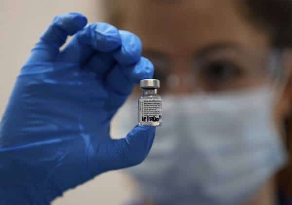 אור בקצה המנהרה: ועדת ה-FDA העניקה אישור חירום לחיסון נגד קורונה