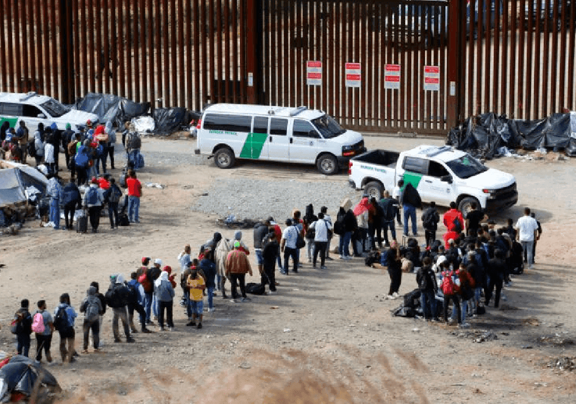 טקסס מתכוננת ל"אסון קטסטרופלי" - ותשלח אלפי מהגרים לערים דמוקרטיות