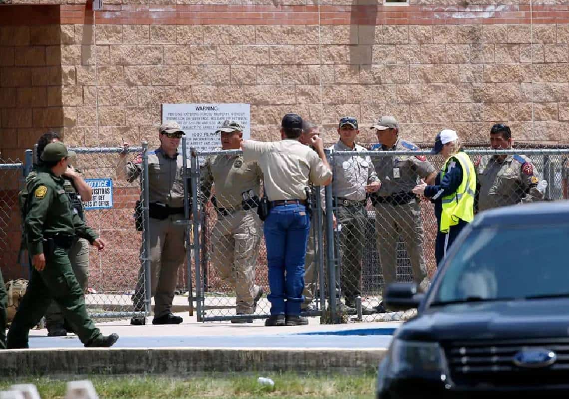 השוטרים לא עשו דבר: "אני מודה, הם עמדו בלי לזוז ונסוגו כי פחדו" סיפר קצין בכיר