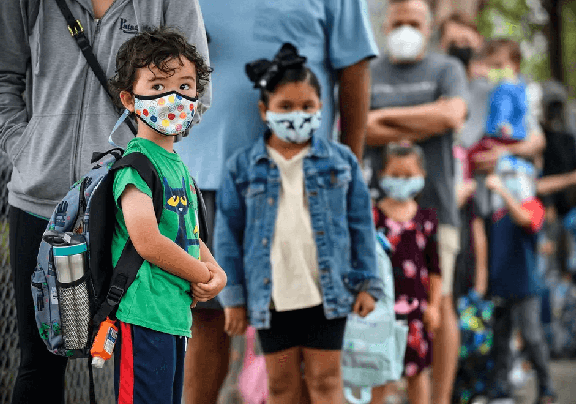 בגלל ויכוח על מסכות: מורה בבי"ס יסודי בצפון קליפורניה אושפז לאחר שהותקף על ידי הורה