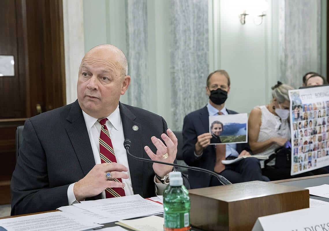 התפטרות מפתיעה: מנהל ה-FAA עוזב את תפקידו