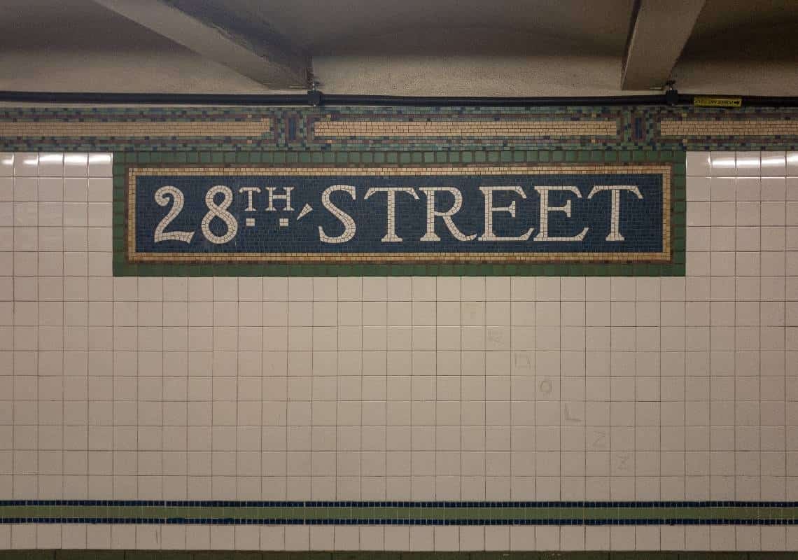 תקרית אלימה נוספת בניו יורק: צעיר הותקף עם בקבוק זכוכית בתחנת הסאבווי