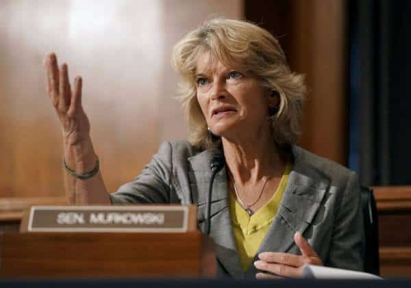 סנאטורית רפובליקנית קוראת לטראמפ להתפטר: "כבר גרם מספיק נזק"