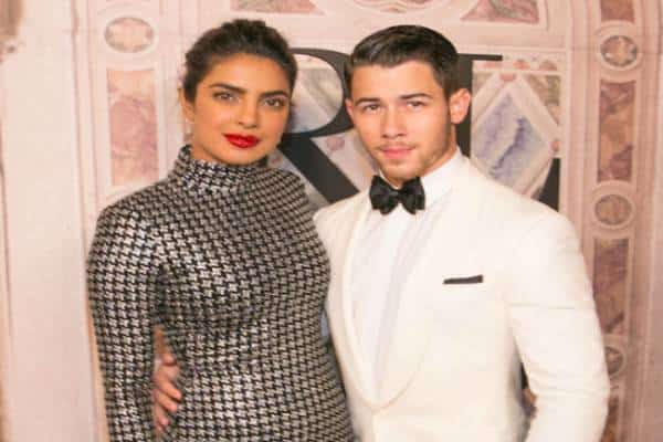 יש לנו משהו במשותף עם מייגן מרקל והנסיך הארי: אף אחד מאתנו לא היה בחתונה של פריאנקה צ'ופרה וניק ג'ונס 