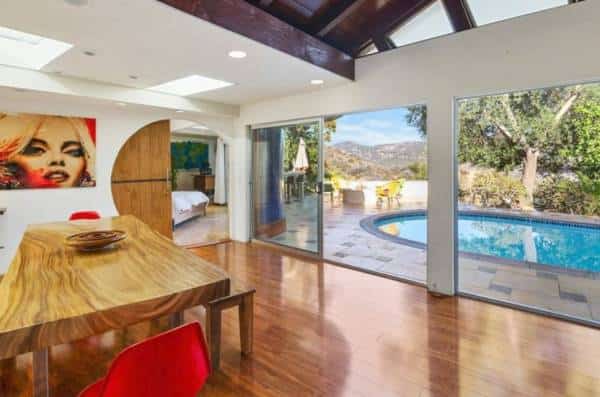 ההשראה של "Californication"? נמצא רוכש לביתו של הזמר ג'ון פרושיאנטה