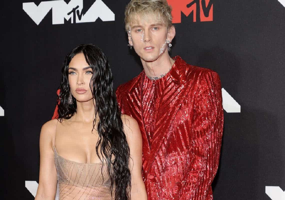 שנה לאחר שהתארסו: מייגן פוקס ובן זוגה במשבר