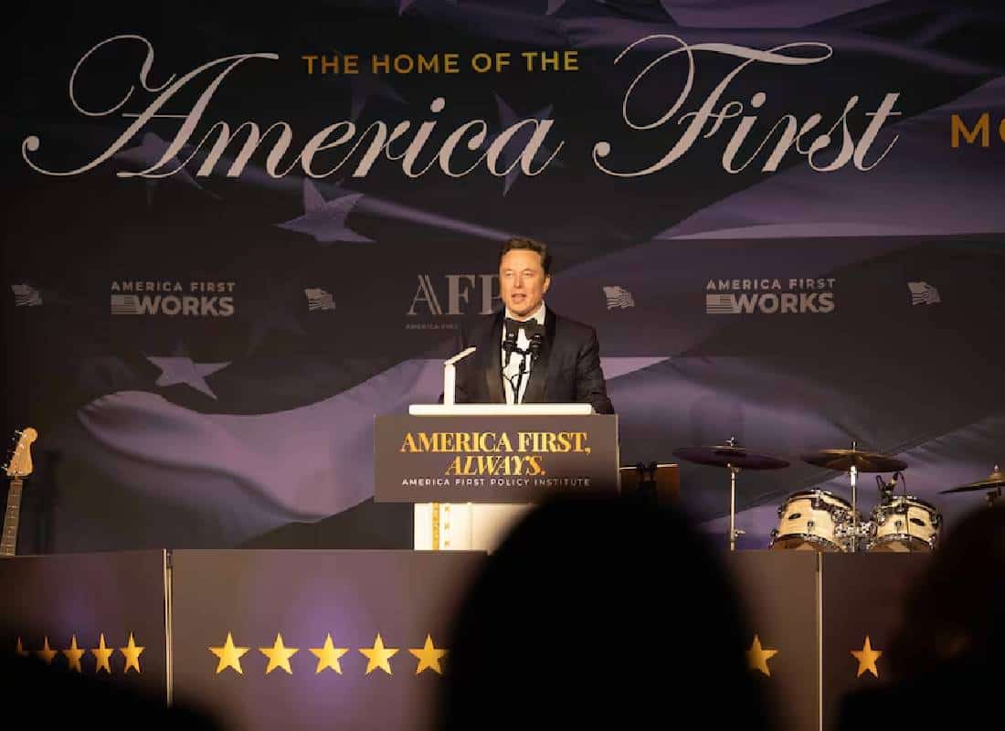 מלך הטכנולוגיה והמיליארדר מתכננים "טבח" במגזר הציבורי האמריקאי: "נפטר אלפי עובדים"