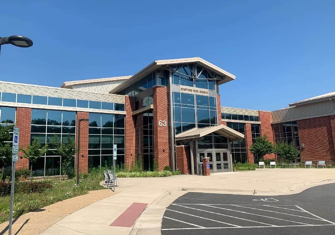 תעלומה בווירג'יניה: אלף תלמידים בתיכון דיווחו על מחלה