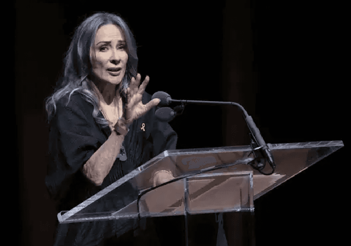 כוכבת 'כולם אוהבים את ריימונד' קוראת לנוצרים להילחם במכחישי ה-7 באוקטובר