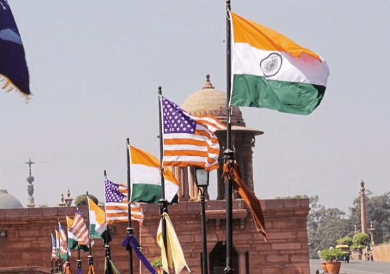 הודו מכה חזרה: מכסי מגן על מאות מיליונים ביבוא מארה"ב