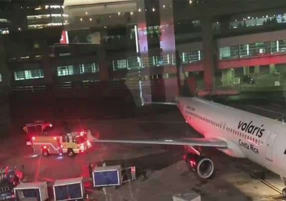 סן פרנסיסקו: דלק נזל מהמטוס, הטיסה למקסיקו בוטלה