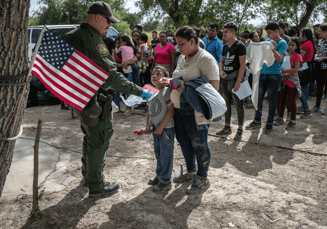 הסוף למדיניות 'הישארו במקסיקו': ממשל ביידן יאפשר למבקשי מקלט להיכנס לארה"ב