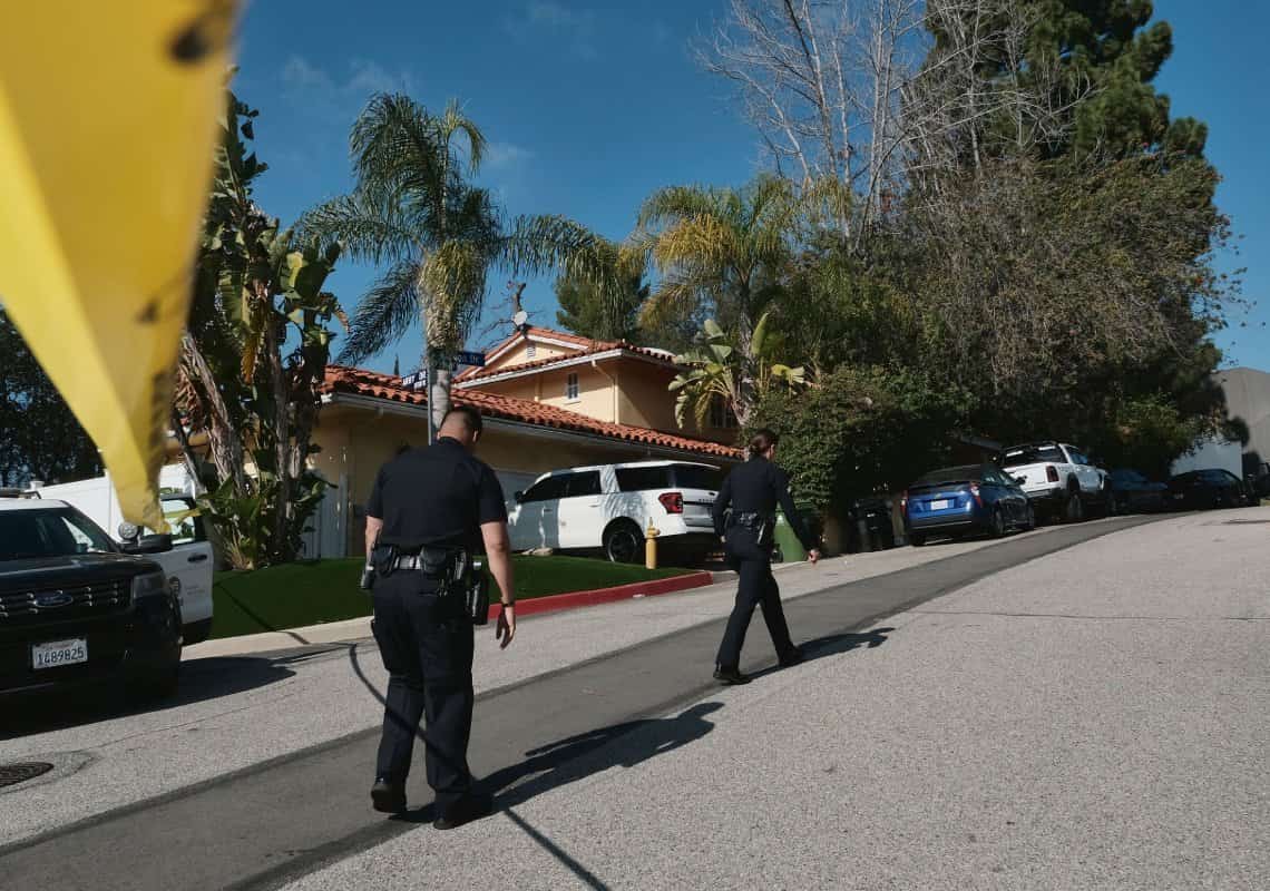 חברי כנופיה משיקגו נעצרו בחשד לרצח של שלוש נשים בשכונת פאר בלוס אנג'לס