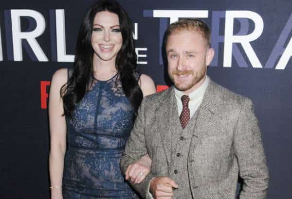 חתונה זה השחור החדש: לורה פרפון ובן פוסטר התחתנו בטקס צנוע, בנוכחות בתם המשותפת 