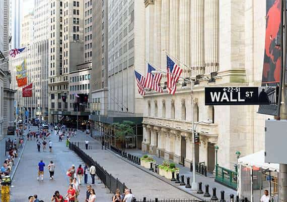 סיכום היום בוול סטריט: מגמות מעורבות במדדים, מניית Tilray זינקה