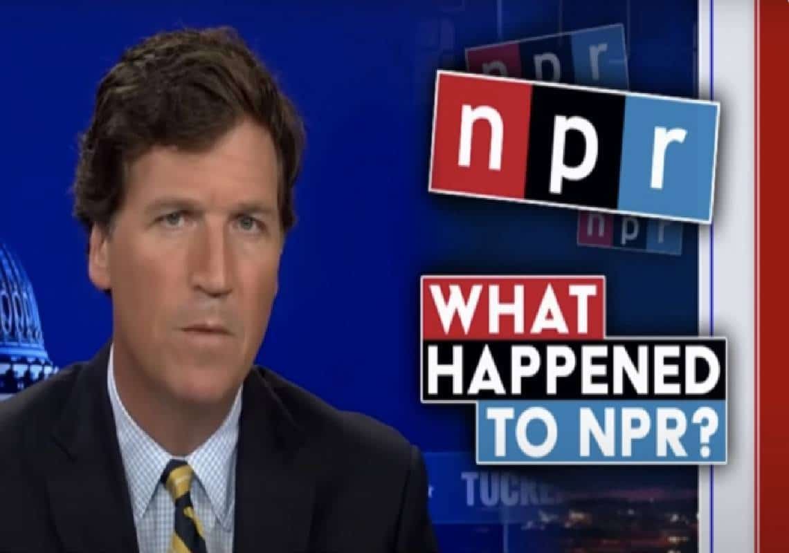 טאקר קרלסון: "הרדיו הציבורי הלאומי באמריקה הפך למטורף ובלתי ניתן לזיהוי" 