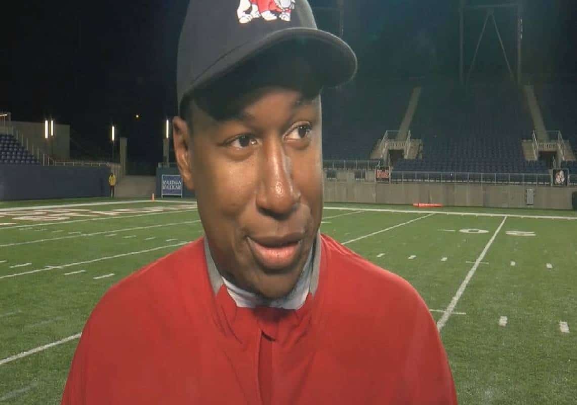 "תאכל חזיר או שתעוף מהקבוצה": ספורטאי מצטיין ושומר כשרות הושפל ע"י מאמנו - "עונש על פספוס אימון"