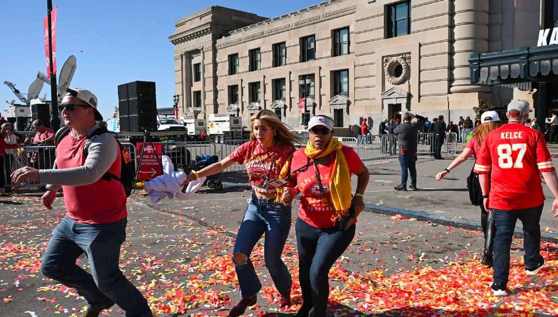 אירוע ירי במצעד ניצחון הסופרבול של הקנזס-סיטי צ'יפס - 11 ילדים נורו