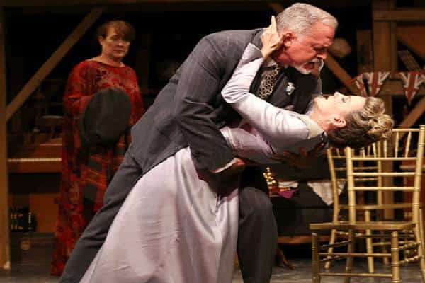 בית הלבבות השבורים: המחזה שב לניו יורק עם גרסה, שהופכת אותו ליצירת מופת על זמנית