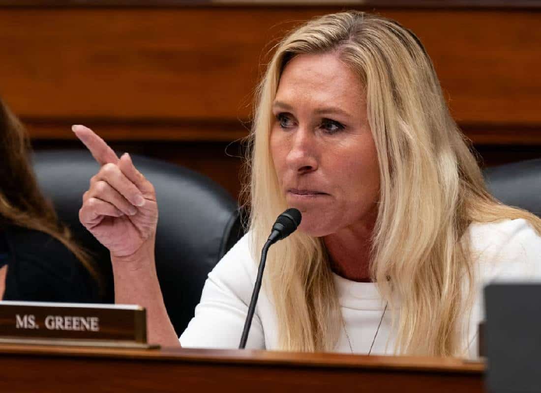 ואנס משבח את חברת הקונגרס שטוענת שהדמוקרטים היו אחראיים להוריקן הלן