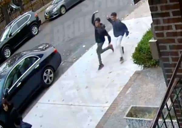 "לא נעבור לסדר היום על אירועים מסוג זה": תושב ניו יורק נעצר לאחר שהשליך ביצים על יהודים