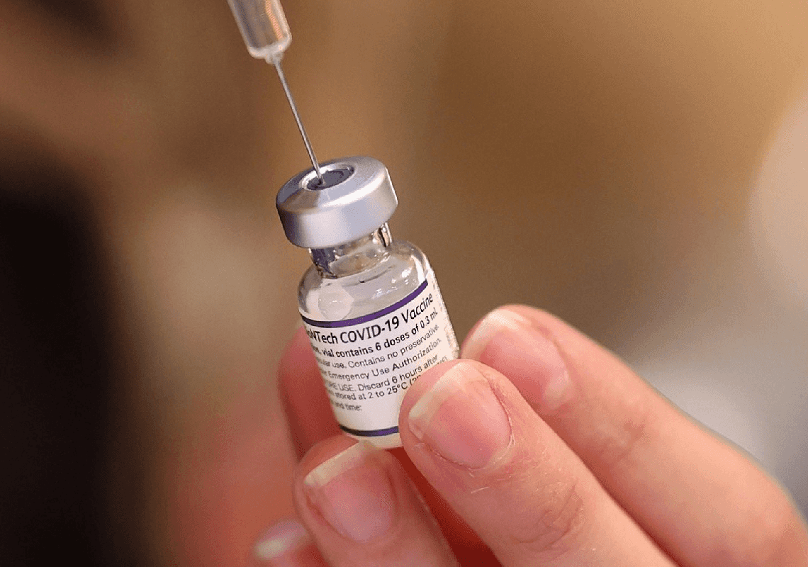 עקב רמות "גבוהות מאוד" של קורונה: ה-FDA אישר את החיסון החדש של פייזר ומודרנה