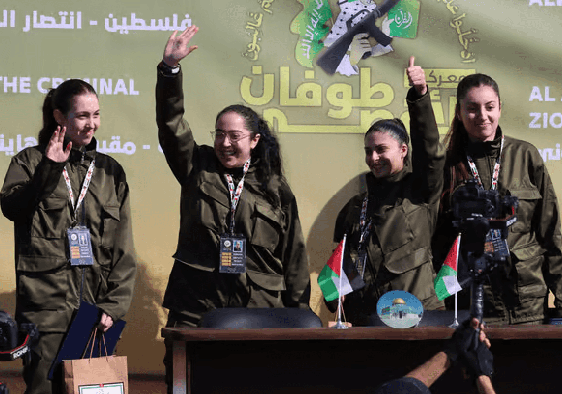 477 ימים בשבי הטרור תמו: לירי, נעמה, דניאלה וקרינה שוחררו - אחרי מפגן ציני של חמאס