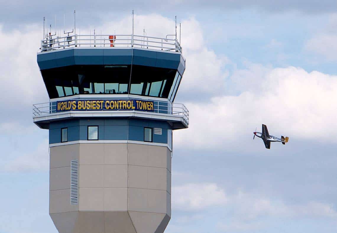 "אנשים עם בעיות פסיכיאטריות ושכליות יורשו להפעיל מטוסים"