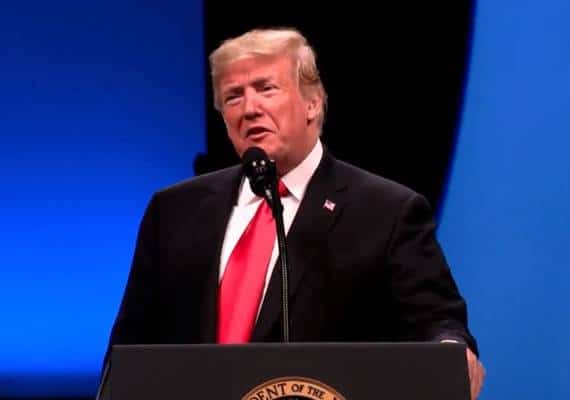 שולף ג'וקר? טראמפ הודיע על קיצוץ מיסים נוסף שיצא לפועל לפני בחירות האמצע