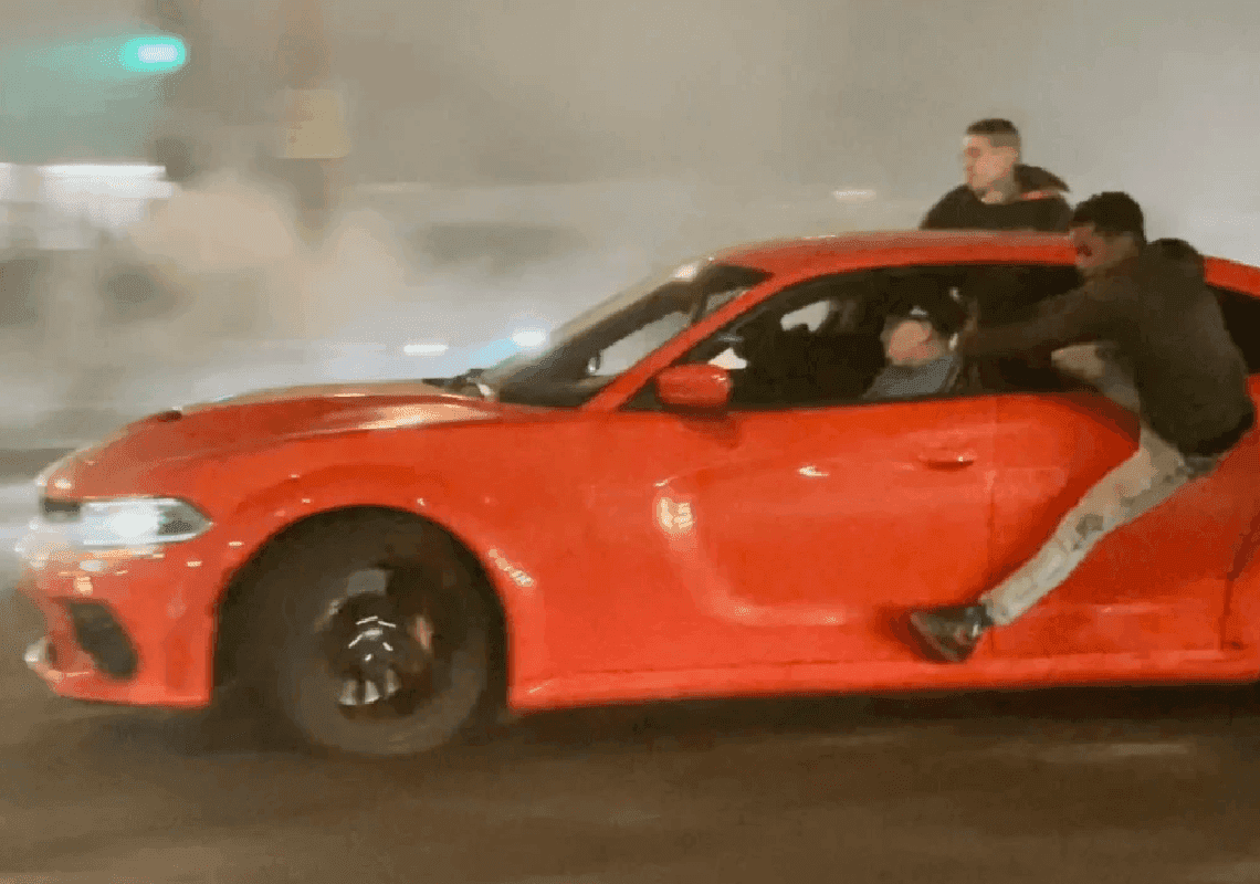 תיעוד: מופע דריפטים בלב לוס אנג'לס 