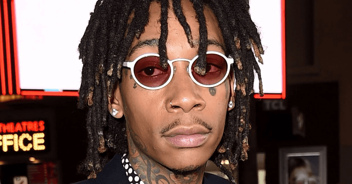 לוויז קאליפה יש בעיה רצינית עם בננות, והשבוע הוא החליט לחשוף את הסיבה לכך