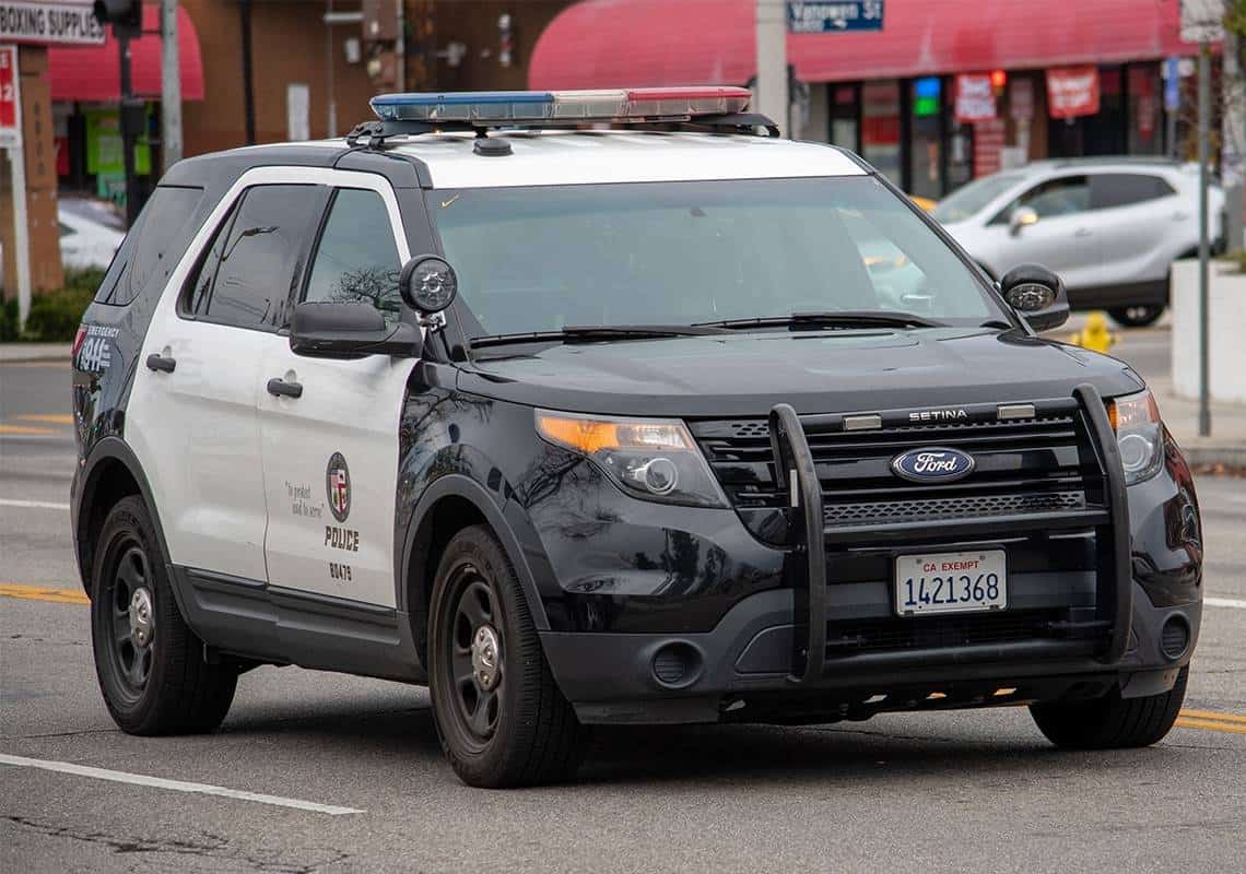 סכסוך שכנים בוואלי לוס אנג'לס: גבר נרצח בגלל ויכוח על מוזיקה