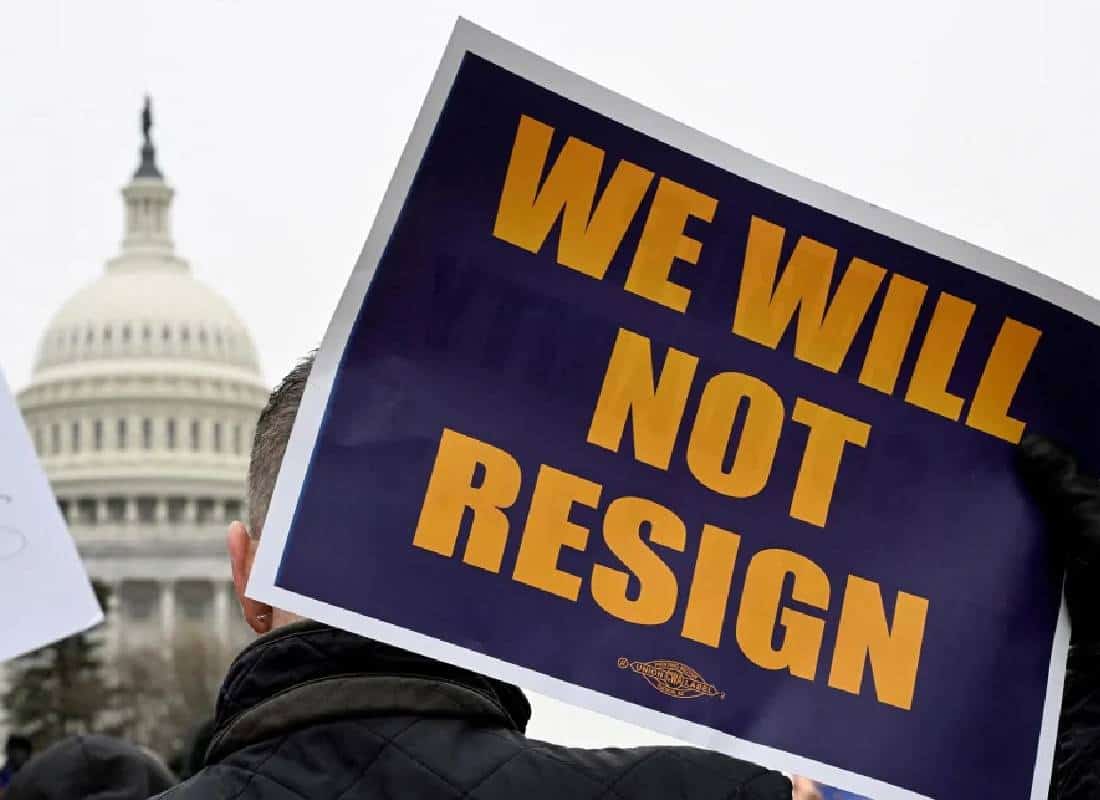 תוהו ובוהו בוושינגטון: עובדי הממשל הפדרלי במרוץ נגד השעון מול דרישתו של אילון מאסק