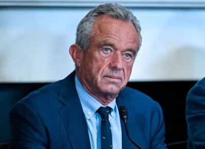 רוברט קנדי ג'וניור מפרק את המרכזים לבקרת מחלות: המוות הממושך שלנו