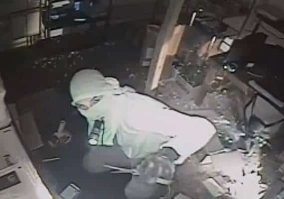 דרום פלורידה: אלמוני גנב אייפדים בשווי 300 אלף דולר