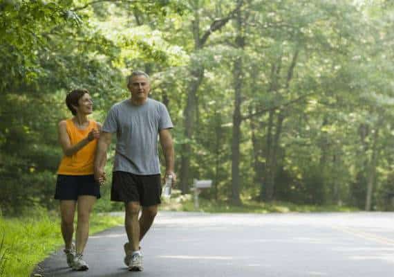 הליכה של 40 דקות מדי יום מזכה ביתרונות בריאותיים שיכולים לשפר את החיים
