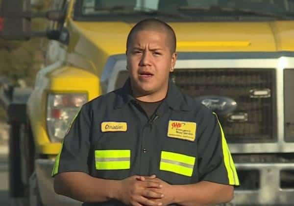 גיבור היום בקליפורניה: נהג גרר זינק על צעירה שדקרה שוטר